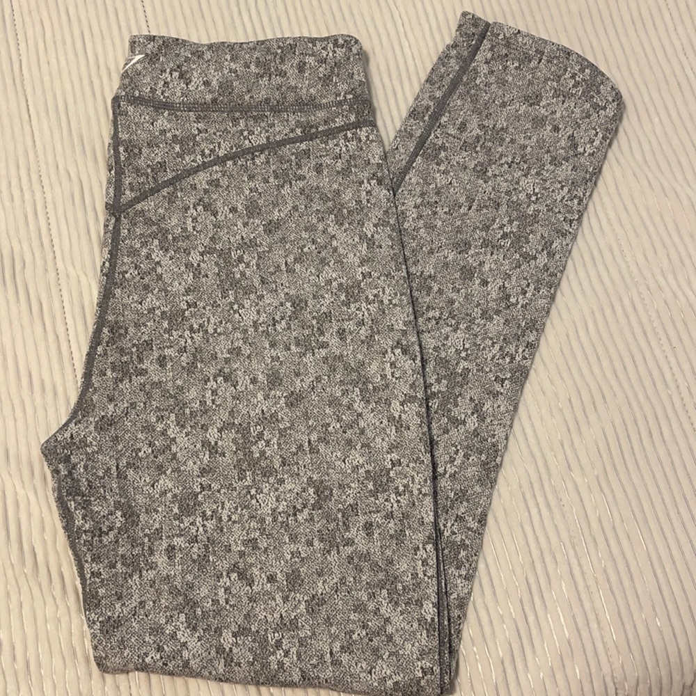 Gymshark Leggings, Pocket on top seam, Size L